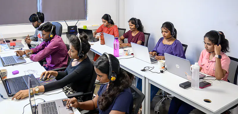 purple-headset-call-center